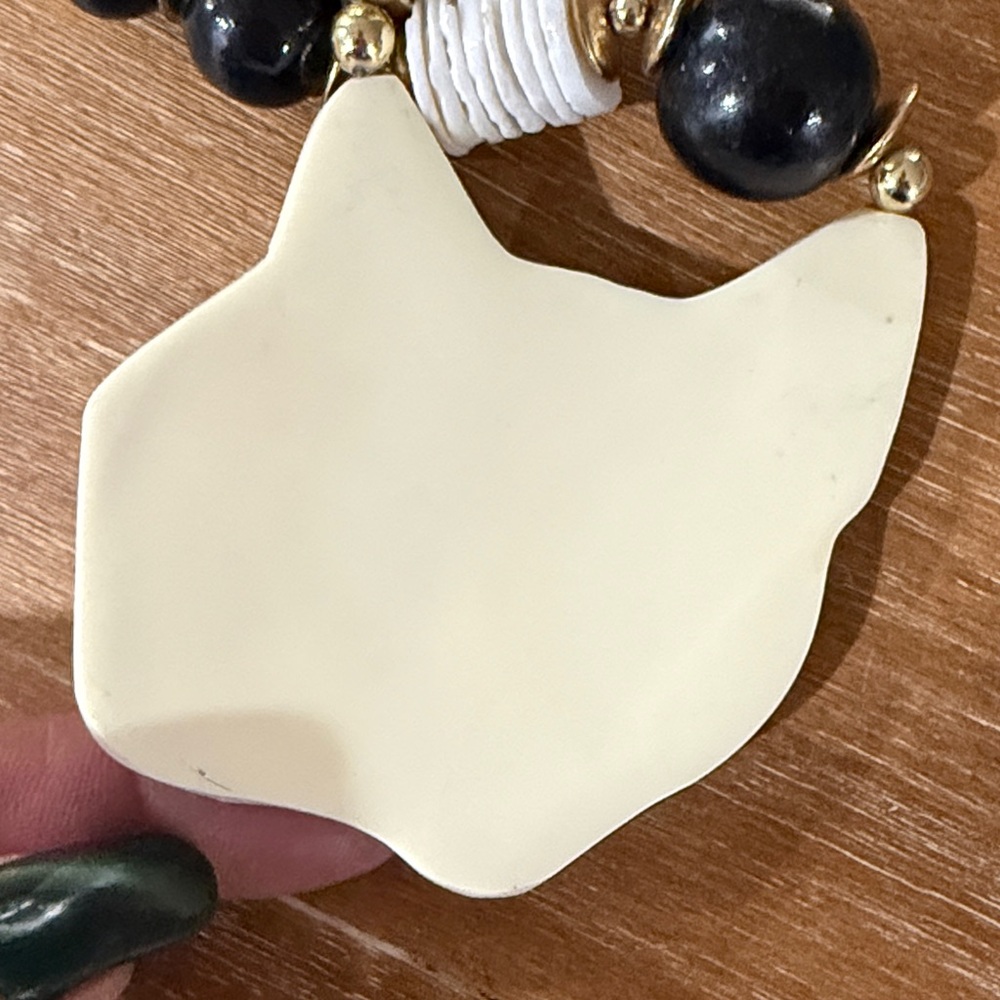 Vintage 1980 Lee Sands Graphic Tiger Face Beaded Necklace in Black, White & Gold - Picture 3 of 5